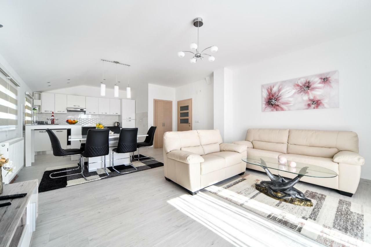 Apartman Novokmet-Crno Hotel Zadar Bagian luar foto