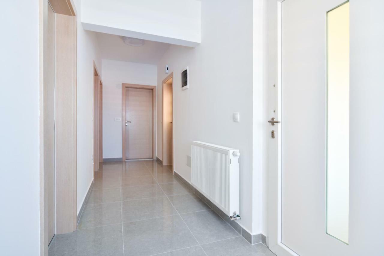 Apartman Novokmet-Crno Hotel Zadar Bagian luar foto